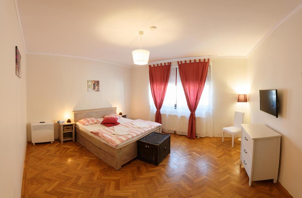 Meno Apartment Sibiu Bagian luar foto