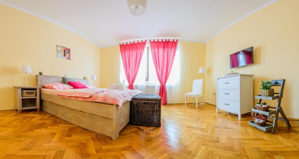 Meno Apartment Sibiu Bagian luar foto