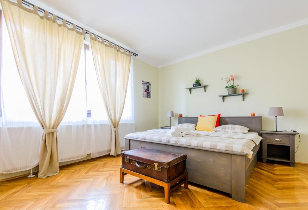 Meno Apartment Sibiu Bagian luar foto