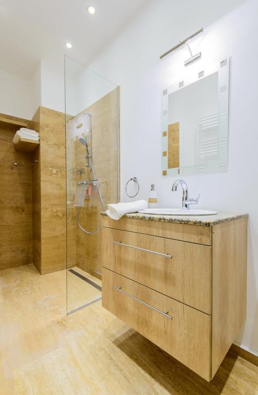 Meno Apartment Sibiu Bagian luar foto