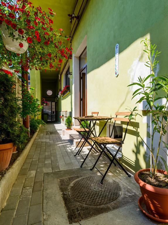 Meno Apartment Sibiu Bagian luar foto